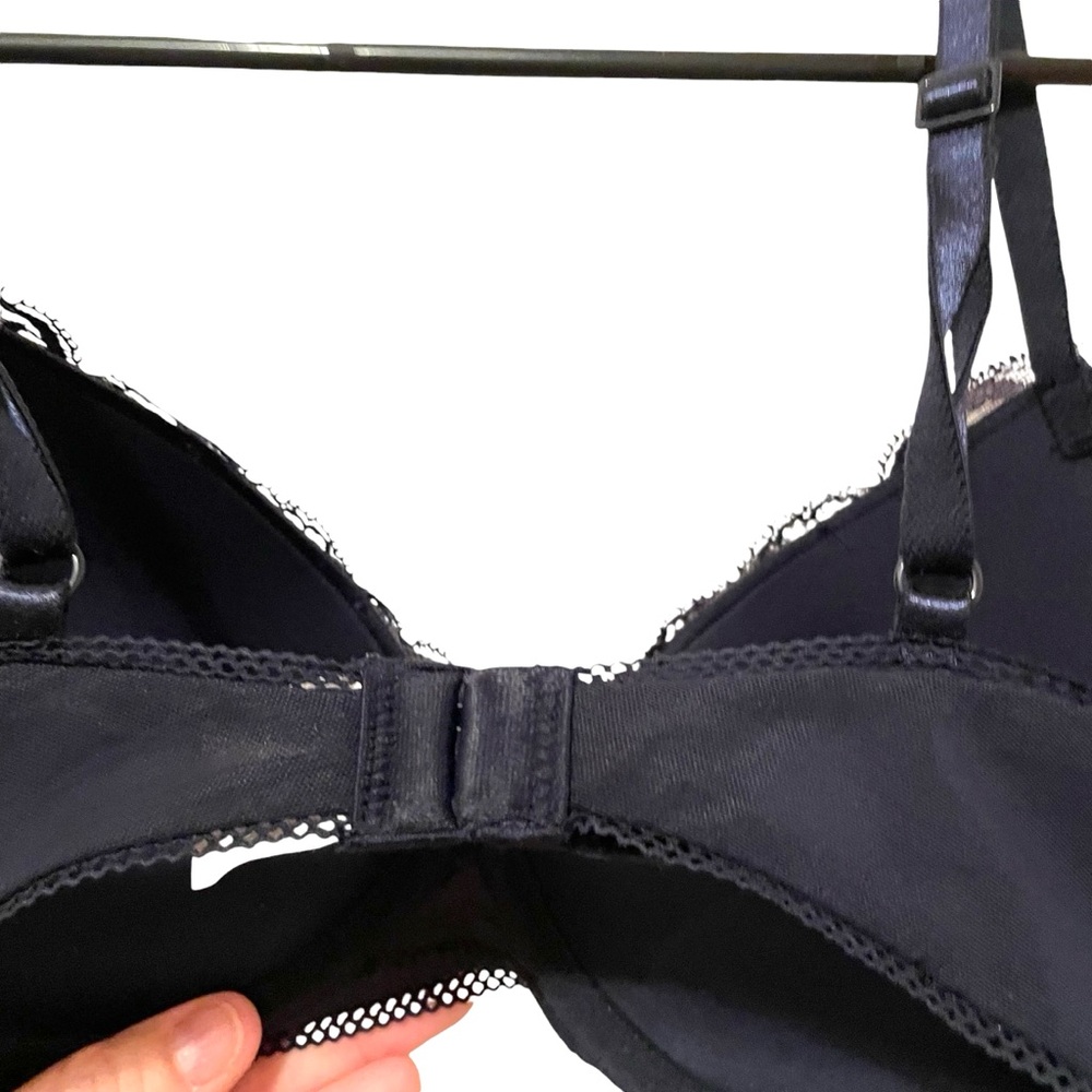 Calvin Klein Bra Navy Blue Lace Push-up Size 32D Pretty! - Picture 4 of 6